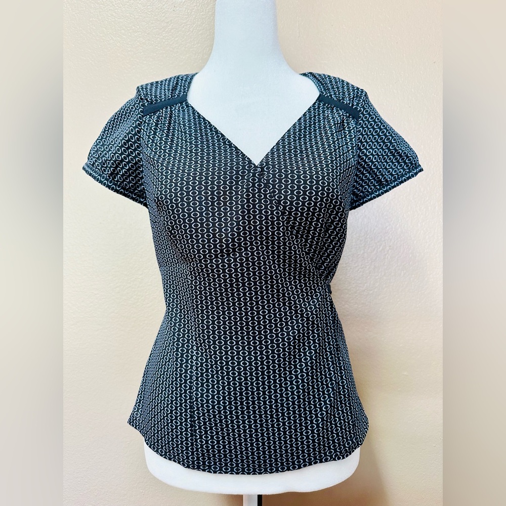 Ann Taylor LOFT Petites Blue Circles Short Sleeve Top